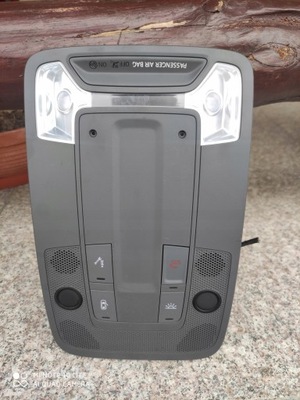 Audi a3 8y лампа стельовий led 8y0947135e фото №1