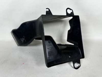 Audi a3 8v воздуховод воздуха 8v0121673b фото №1