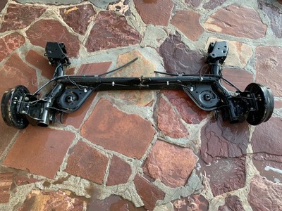 Nissan juke lift балка oś задняя задняя барабан фото №1