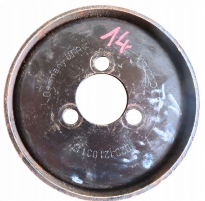 Шків насоса води vw golf iii 1.9 tdi 1991-1997 rok 028121031e фото №1