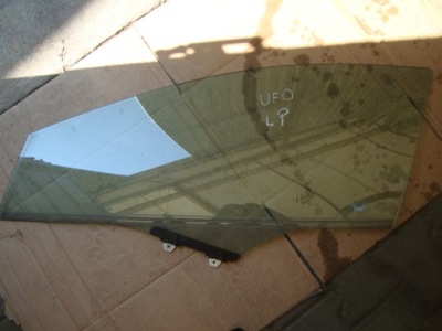 Honda civic viii ufo 5d стекло дверь левых передних фото №1