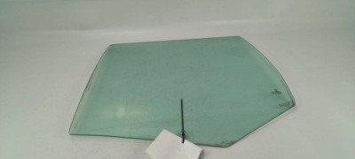 Скло двері лівий задня volkswagen golf iv фото №1