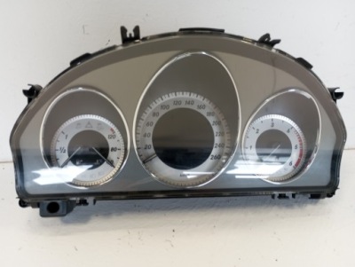 Счетчик приборная панель приборы mercedes glk lift a2049005509 фото №1