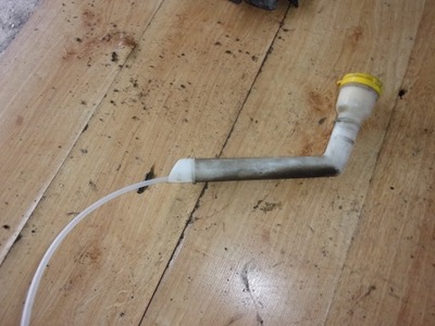 Renault scenic iii заливна горловина бачок омивача фото №1