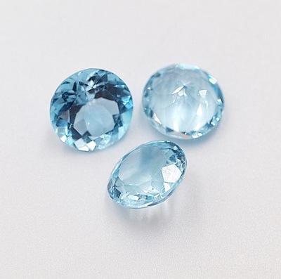 topazy okrągłe ~ 11 mm