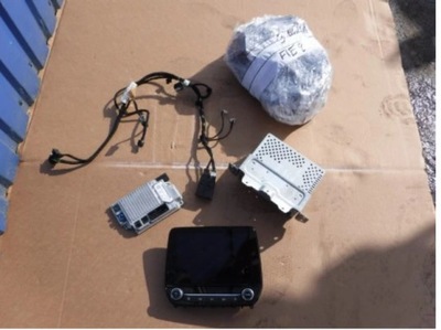 Радіо синхронізація 3 екран сенсорний 8" ford fiesta mk8 фото №1