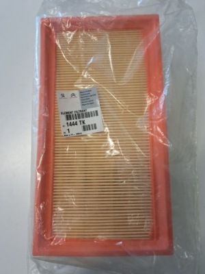 Фільтр повітря citroen peugeot 1.6 hdi 1444tk оригінал фото №1