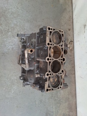 Блок двигуна agu 1,8t фото №1