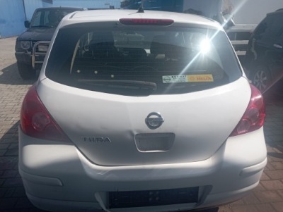 Nissan tiida крышка багажника багажника с стекло без оснащения фото №1