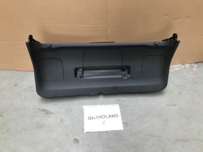 Opel grandland x оббивка кришки багажника захист yp00036177 17-21 фото №1