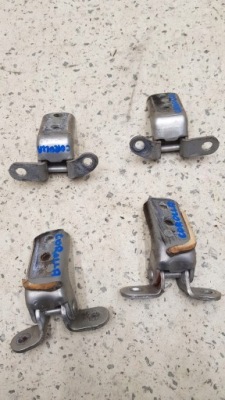 Петлі двері перед задній комплект  toyota corolla ix e12 фото №1