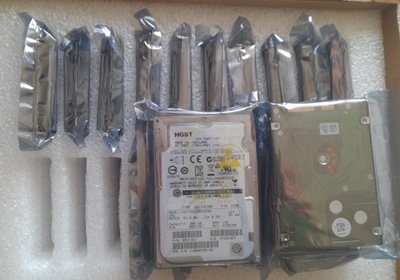 300GB 12Gb/s Hitachi ( HGST ) 2.5 SAS 15k - startowy