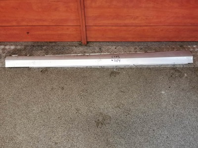 Молдинг порог правая mercedes w204 оригинальный номер a2046900440 фото №1