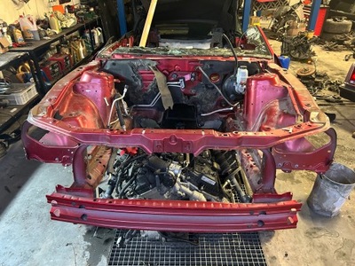 Pas передній ford mustang 2010- фото №1