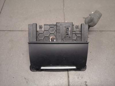 Пепельница audi a4 b8 8k0857965 фото №1