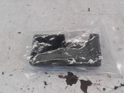 Кронштейн напрямна бампера ліва задня tesla model s 12 фото №1