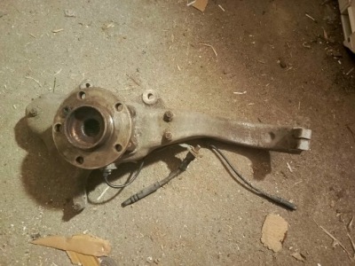 Поворотний кулак ступиця права перед bmw x5 f15 e70 x6 f16 e71 фото №1