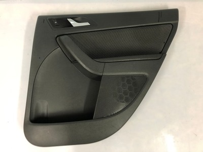 Skoda yeti оббивка двері обшивка правий задня фото №1