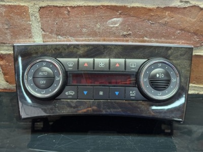 Mercedes w203 панель кондиционера a2038304585 фото №1