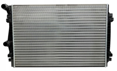 Радиатор воды vw golf sportsvan am 2014 - фото №1