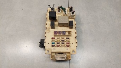 Коробка запобіжників toyota yaris i 1.0 b фото №1