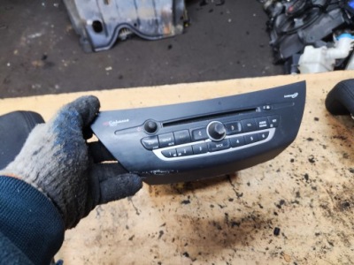 Renault laguna iii радио cd заводской навигация 281150005r фото №1