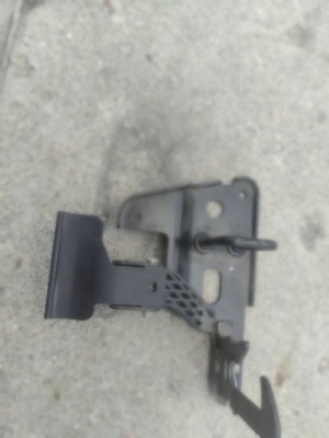 Замок капота ригель 4f0823480b audi a6 c6 04-11r фото №1