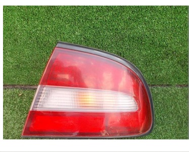 Mitsubishi galant 1.8 94r - лампа права задня фото №1