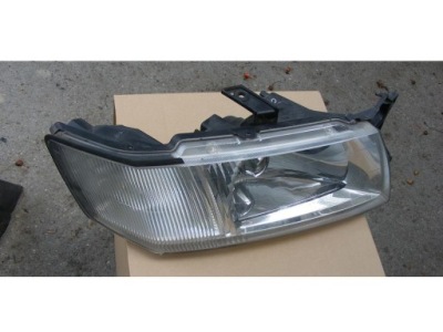 Mitsubishi space wagon 98-04 лампа перед правая eu фото №1