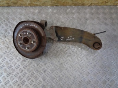 Поворотний кулак лівий задня важіль suzuki kizashi 2.4 b 2wd фото №1
