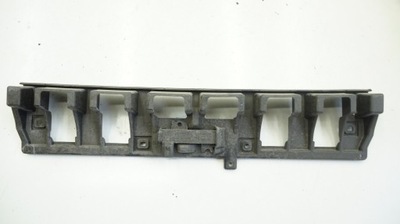 Volvo напрямна бампера задня середина c30 30657221 фото №1