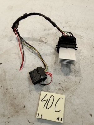 Saab 9-5 5468152 резистор вентилятор фото №1