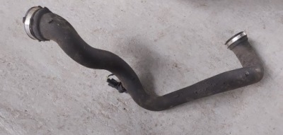 Audi a4 b8 a5 труба шланг інтеркулер 8k0145673an фото №1