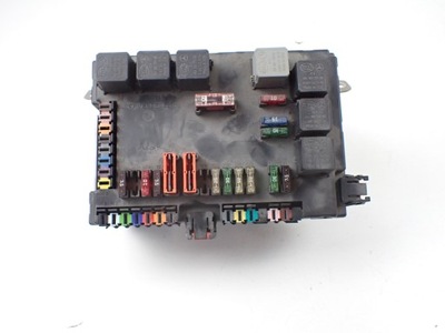 Коробка запобіжників mercedes s500 w221 a2215403250 фото №1