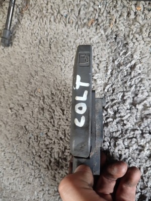 Mitsubishi colt рычаг ручка крышка фото №1