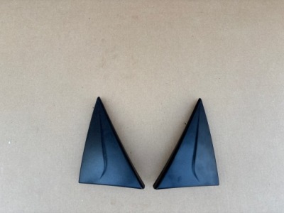 Dacia sandero iii 3 заглушка треугольник защита крышки багажника правая левая фото №1