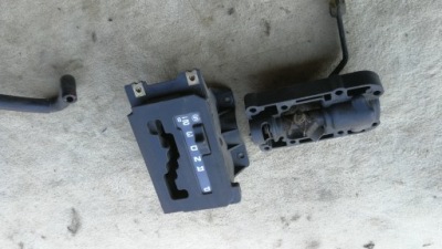 Вибірник домкрат механізм передач mercedes w126 фото №1