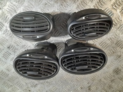 Решітка обдув ford focus mk1 rok 98-04 фото №1