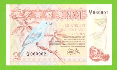 SURINAM 2 1/2 GULDEN 1985 P-119 UNC