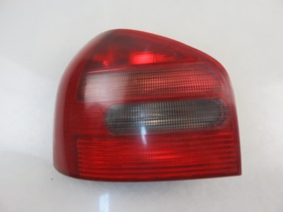 FARO IZQUIERDA PARTE TRASERA AUDI A3 8L 8L0945095A  