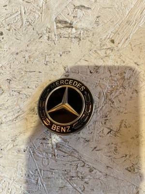 ZNACZEK EMBLEMAT PRZÓD MERCEDES W205 A0008171701