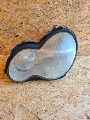 Лампа левая передняя mercedes w203 a2038200161 фото №1