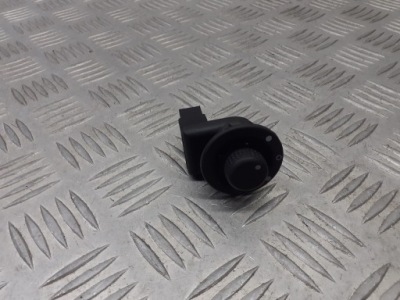 Перемикач складання дзеркал dacia sandero 1.4 8200002442 фото №1