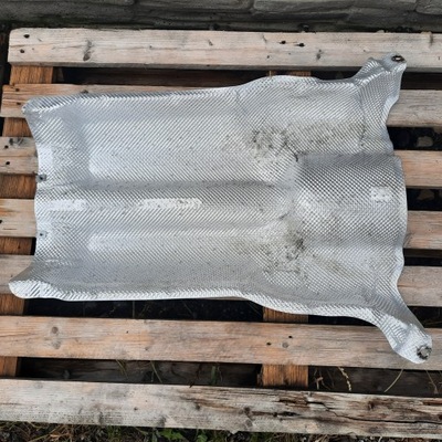 Bmw f06 f10 f11 защита тепловая выхлоп 7227524 фото №1