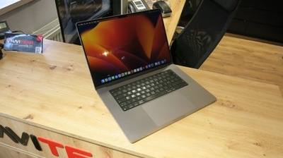 Apple MacBook M1 Pro a2485 16" 16GB