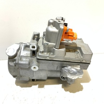 Компресор кондиціонера 926000134r renault twingo iii z.e. фото №1