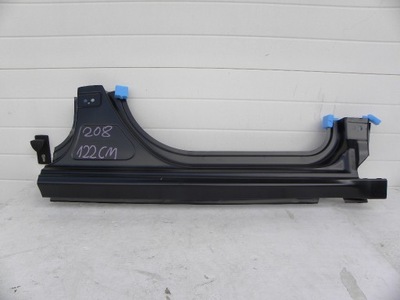 Peugeot 208 порог правая сторона 122 cm фото №1