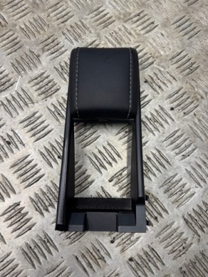 Подлокотник lexus nx 300h 58920-78050 фото №1