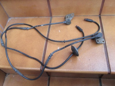 Mercedes w124 e-klas coupe датчик abs перед правий фото №1