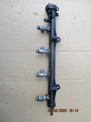 Молдинг впрыскная 032133319bcb182, 036133035a, 2900901809 фото №1